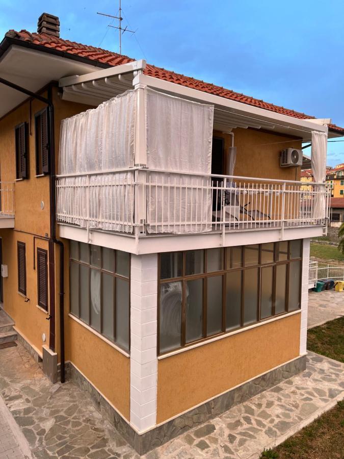 Il Gattino Di Porto - Apt 6 - Monolocale Terrazzo Piscina Imperia Bagian luar foto